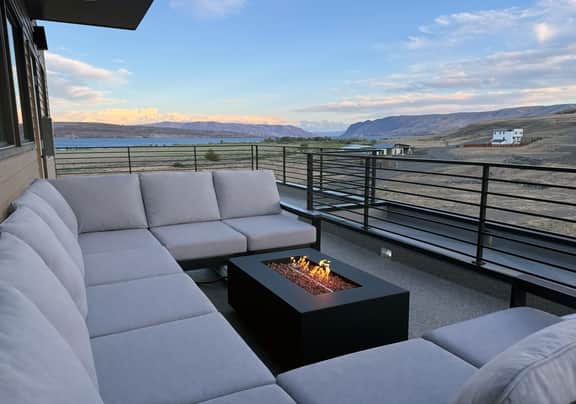 Desperado - Sauna, Hot Tub, Karaoke Bar, Views